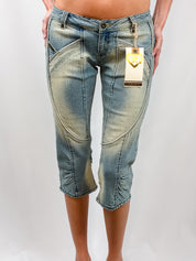 Luxirie by LRG 2000s Light Wash Leather Applique Capri Jeans - W29