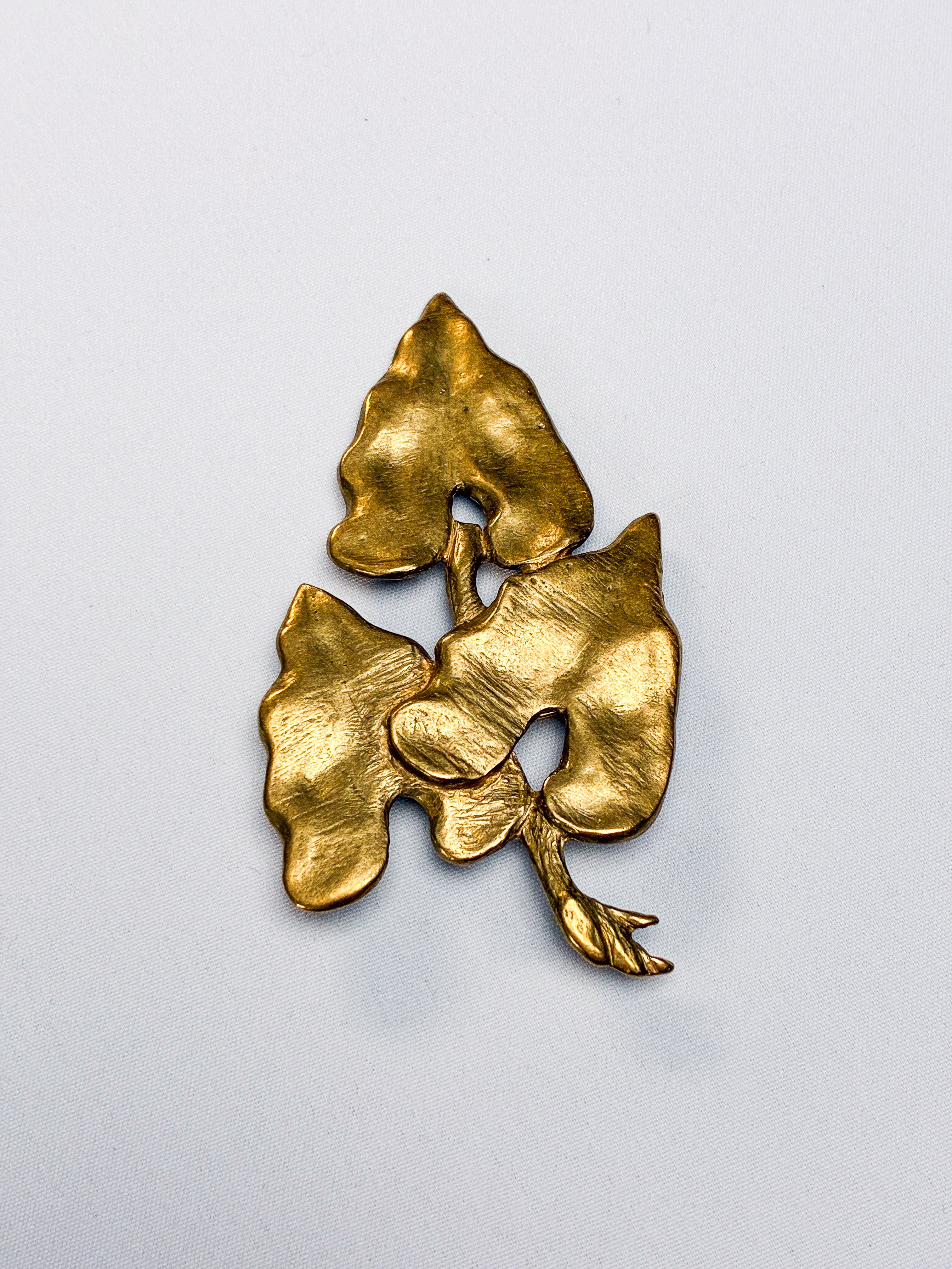 Celine T. Saxe 1980s Gold-Tone Cast Ivy Leaf Brooch
