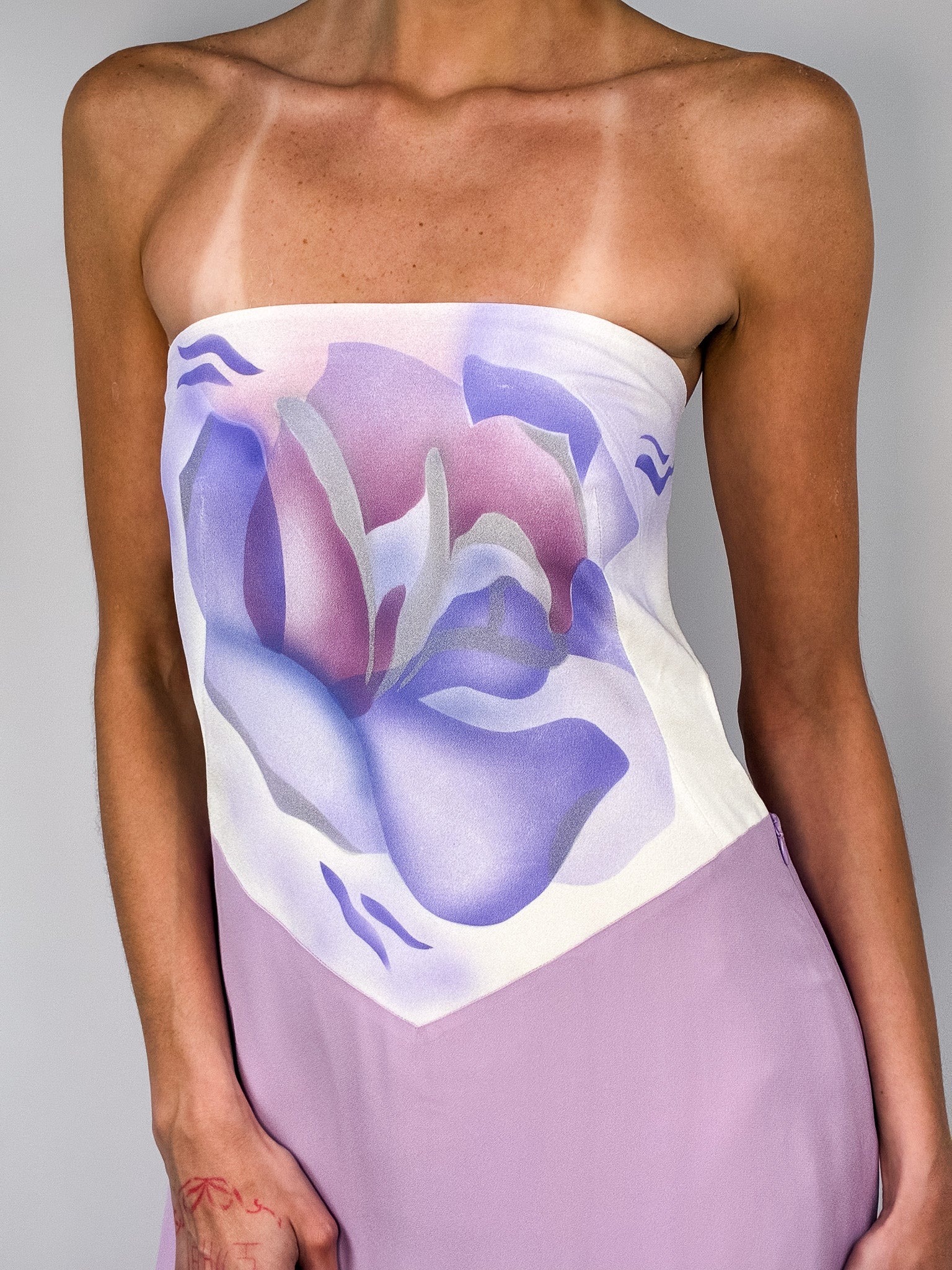 2000s Lilac Airbrushed Rose Strapless Gown - M