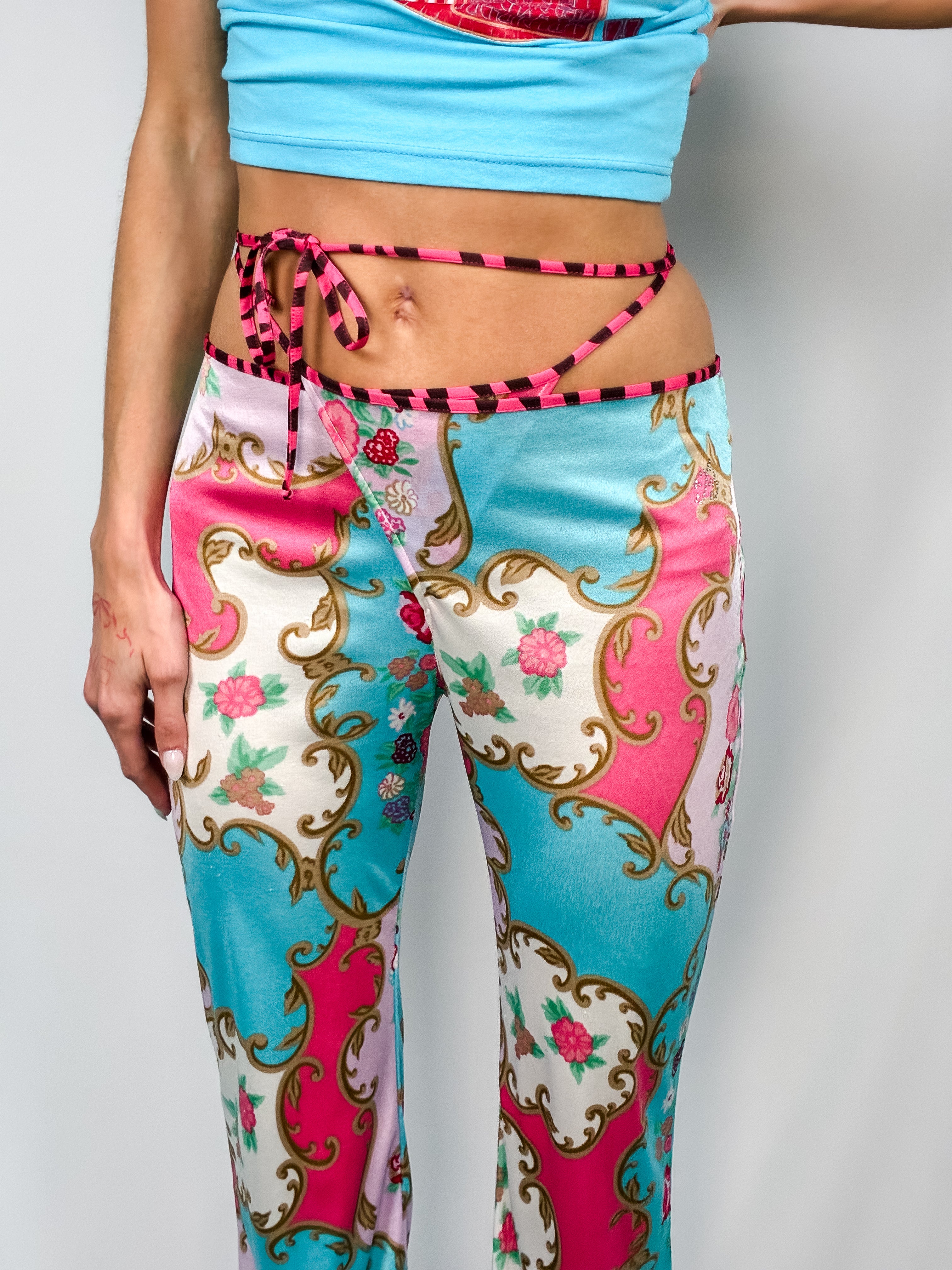 Blumarine Beachwear 2000s Pink Baroque Floral Capri Pants - S/M