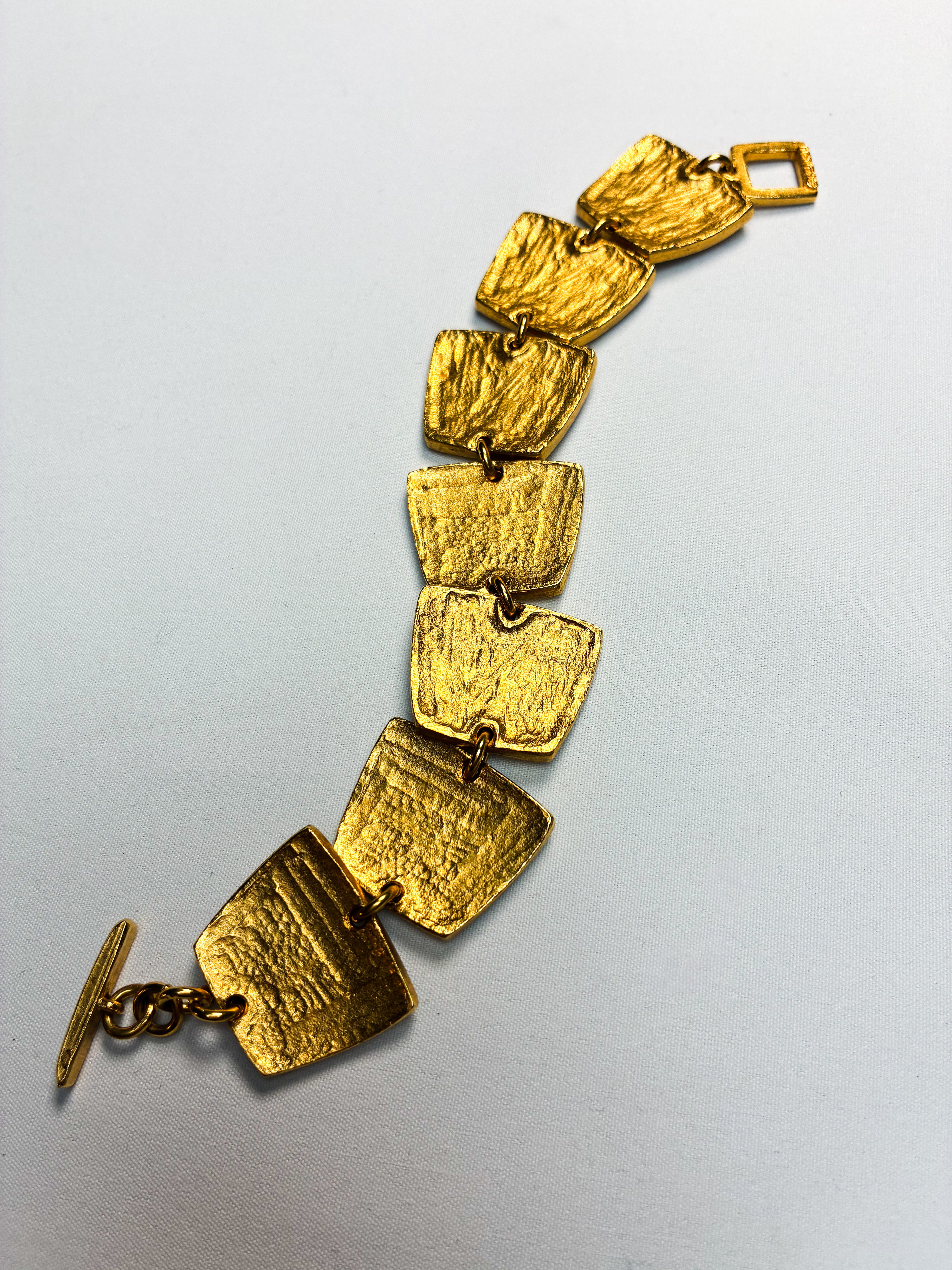 Il Était Une Fois 1990s Hammered Gold Panel Bracelet & Earrings Set