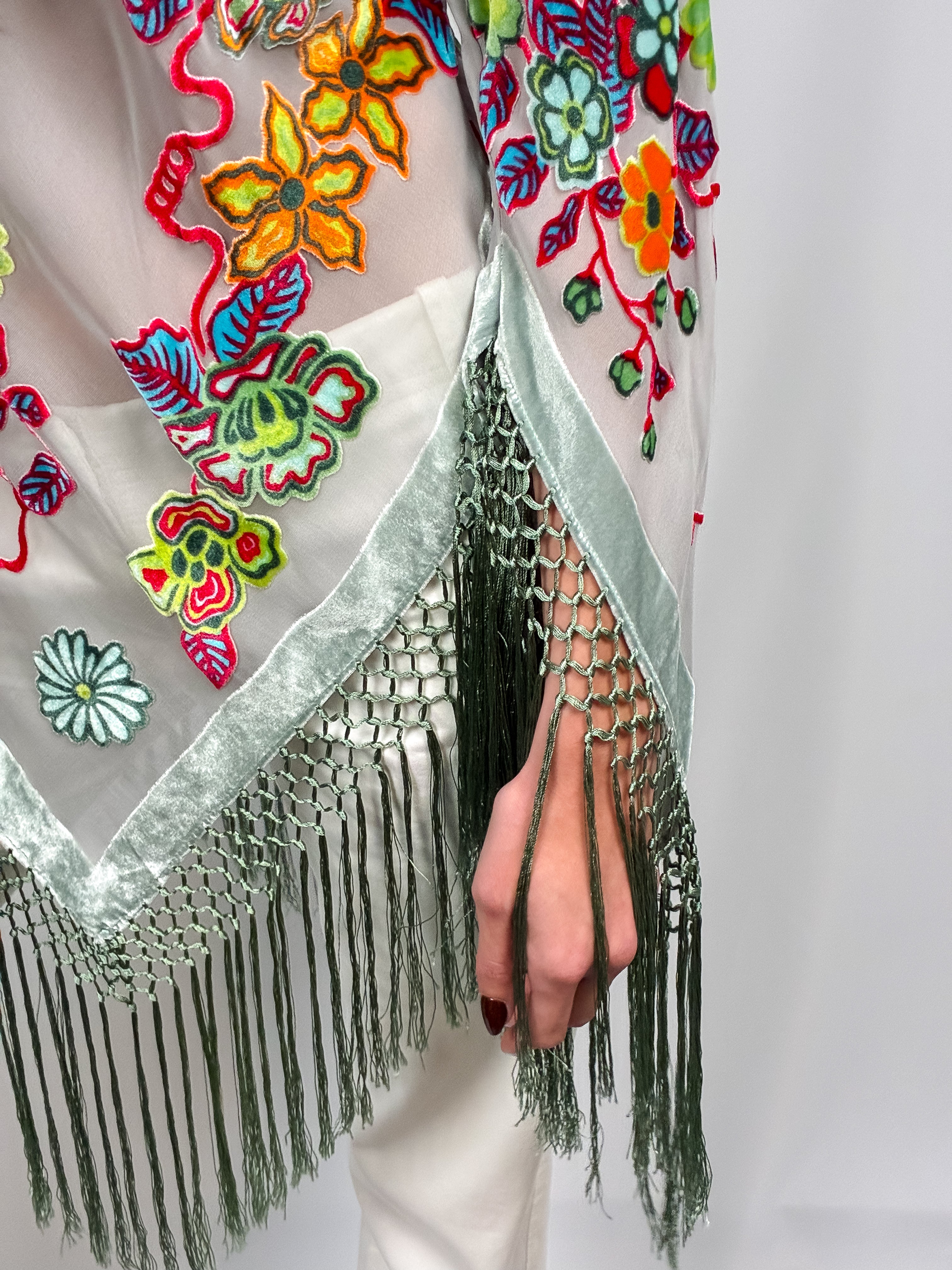 Aris. A 2000s Floral Velvet Burnout Fringe Poncho - OS