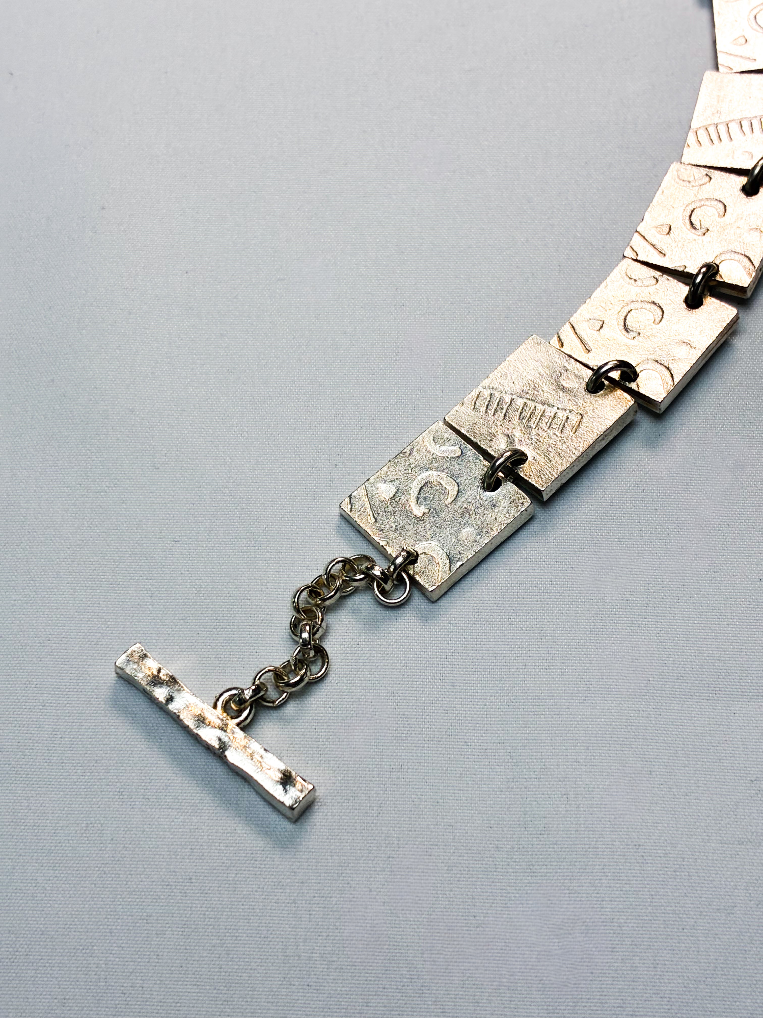 Biche de Bère 1990s Silver-Tone Stamped Panel Collar Necklace