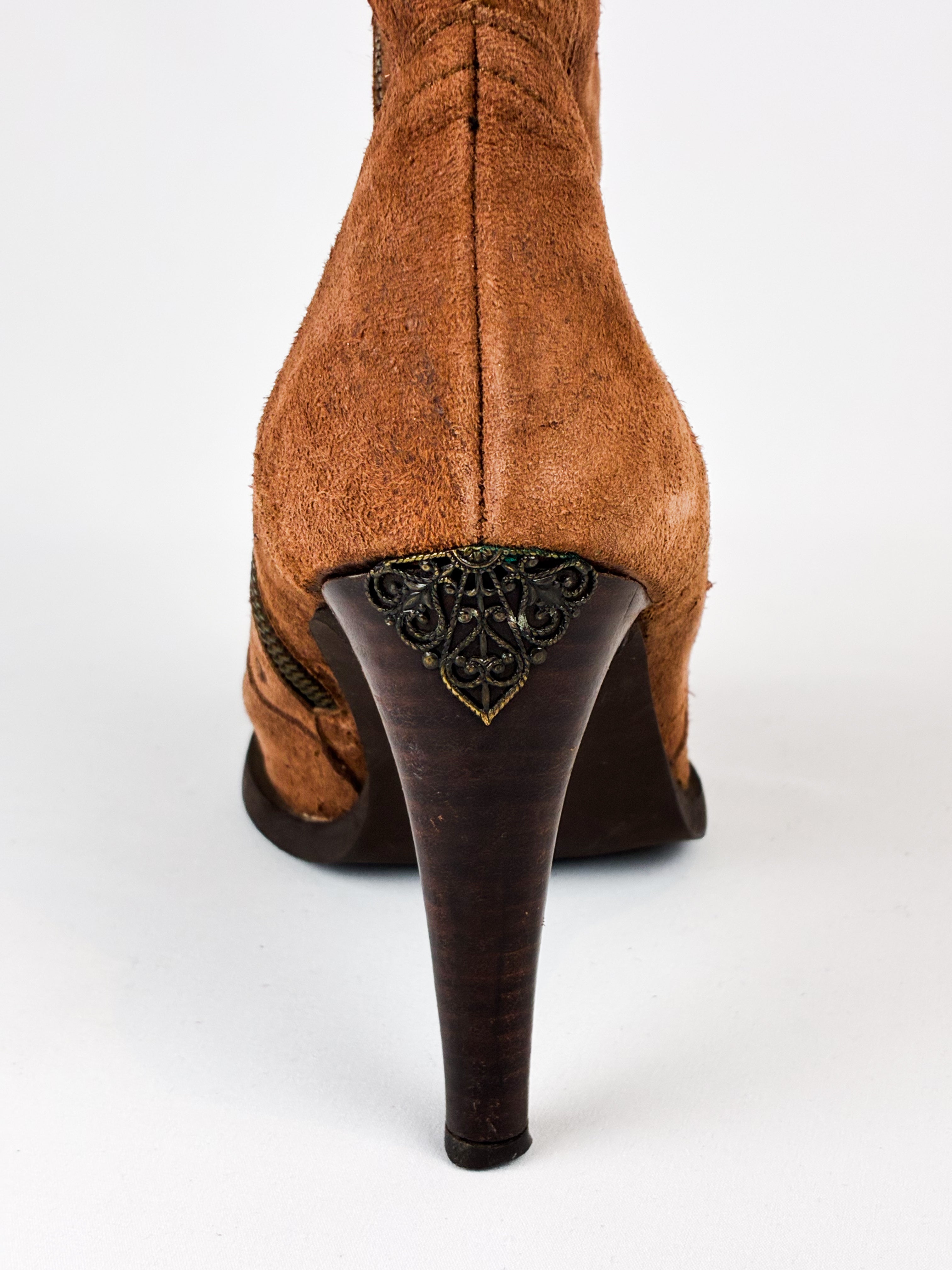 Machine by Bassico 2000s Brown Suede Chain-Draped Knee-High Boots - EU 40
