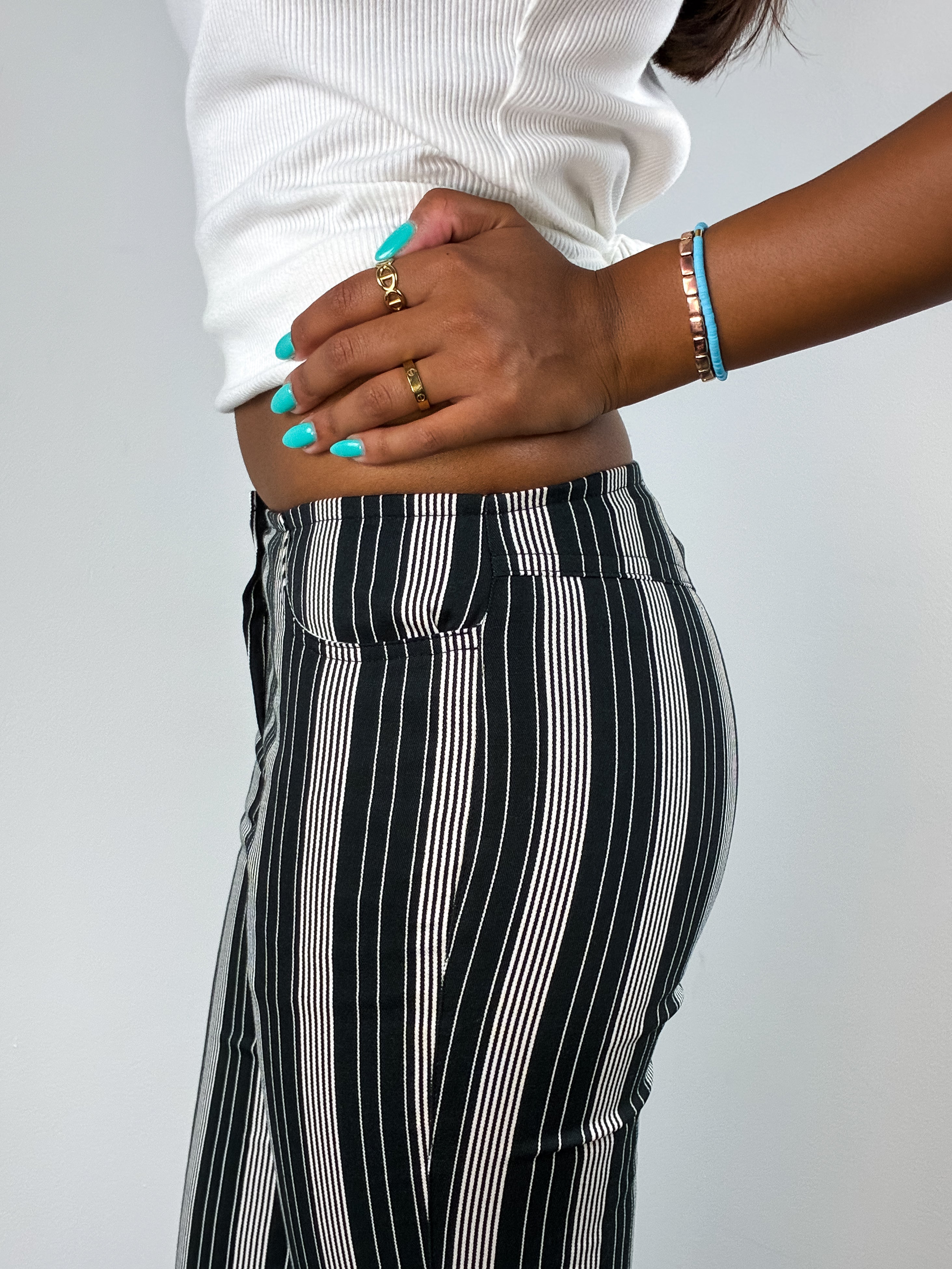 2000s Black and Cream Striped Low-Rise Flare Pants - W25