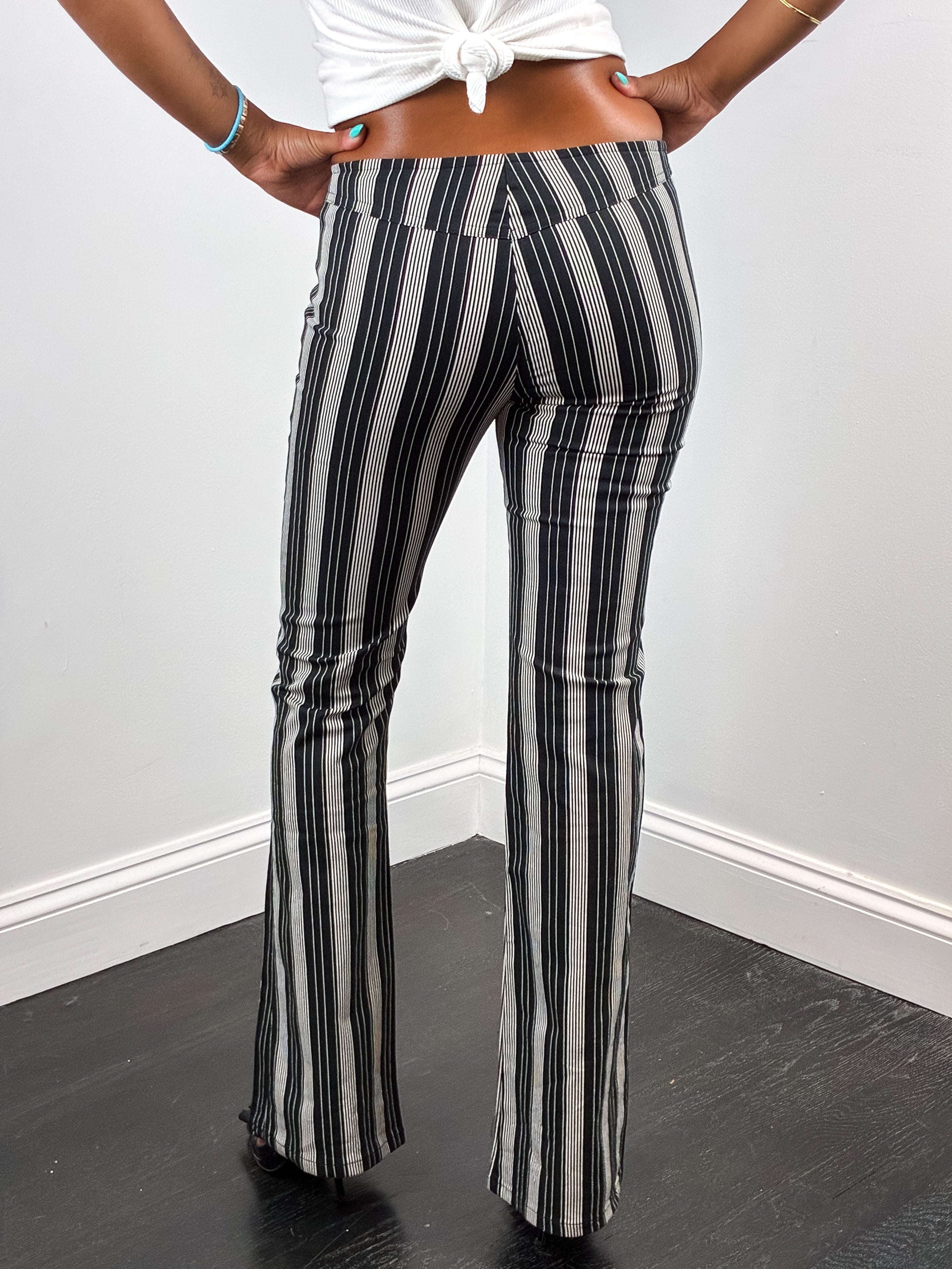 2000s Black and Cream Striped Low-Rise Flare Pants - W25