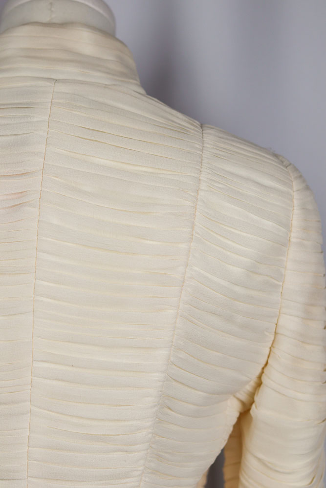 Luisa Spagnoli Pura Seta Cream Ruched Silk Jacket with Black Bow Closures