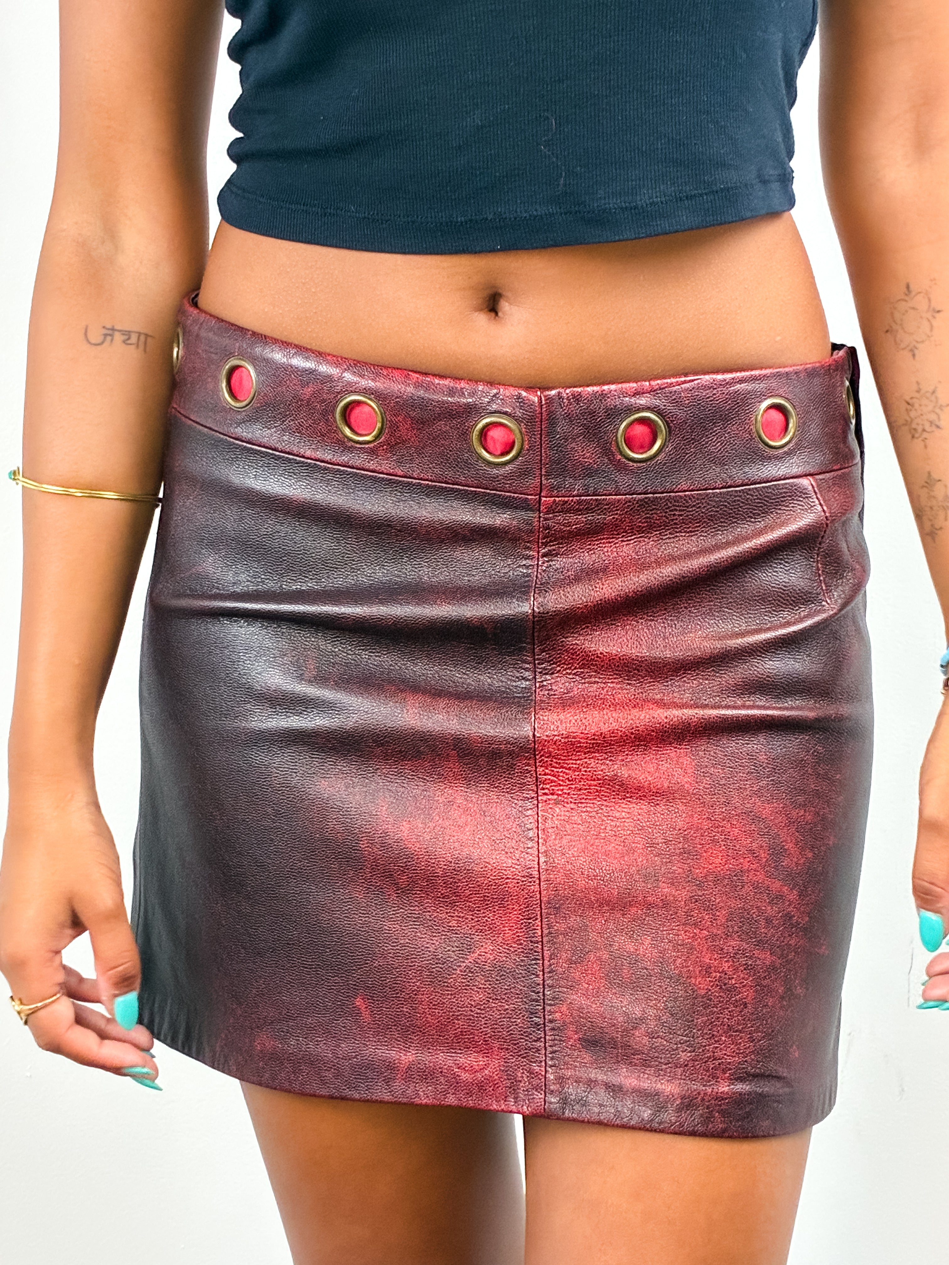 Pepe Jeans 2000s Black & Red Ombré Leather Mini Skirt - M