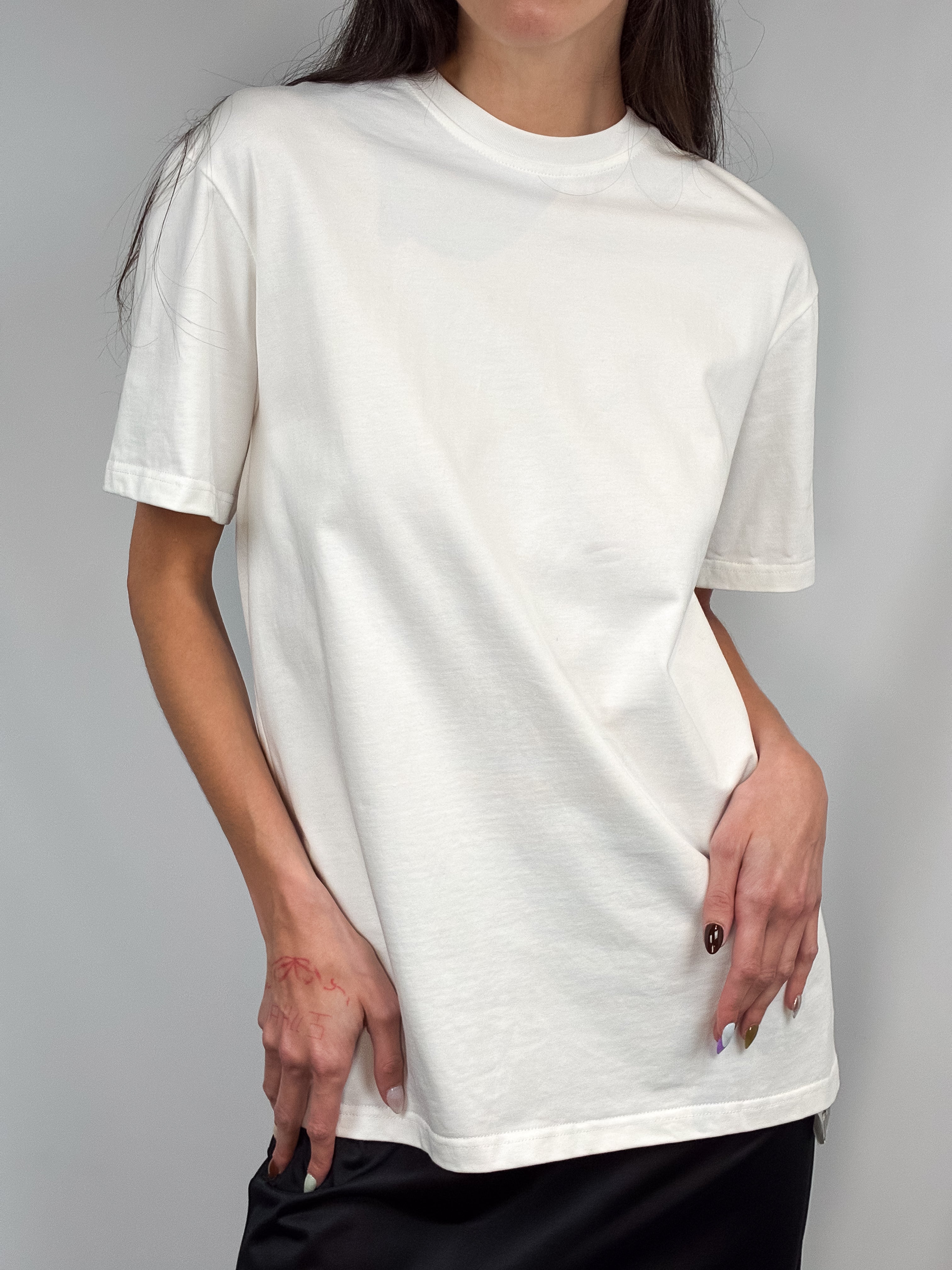 Modern NWT Rhinestone Daisy Cutout Back Tee - M
