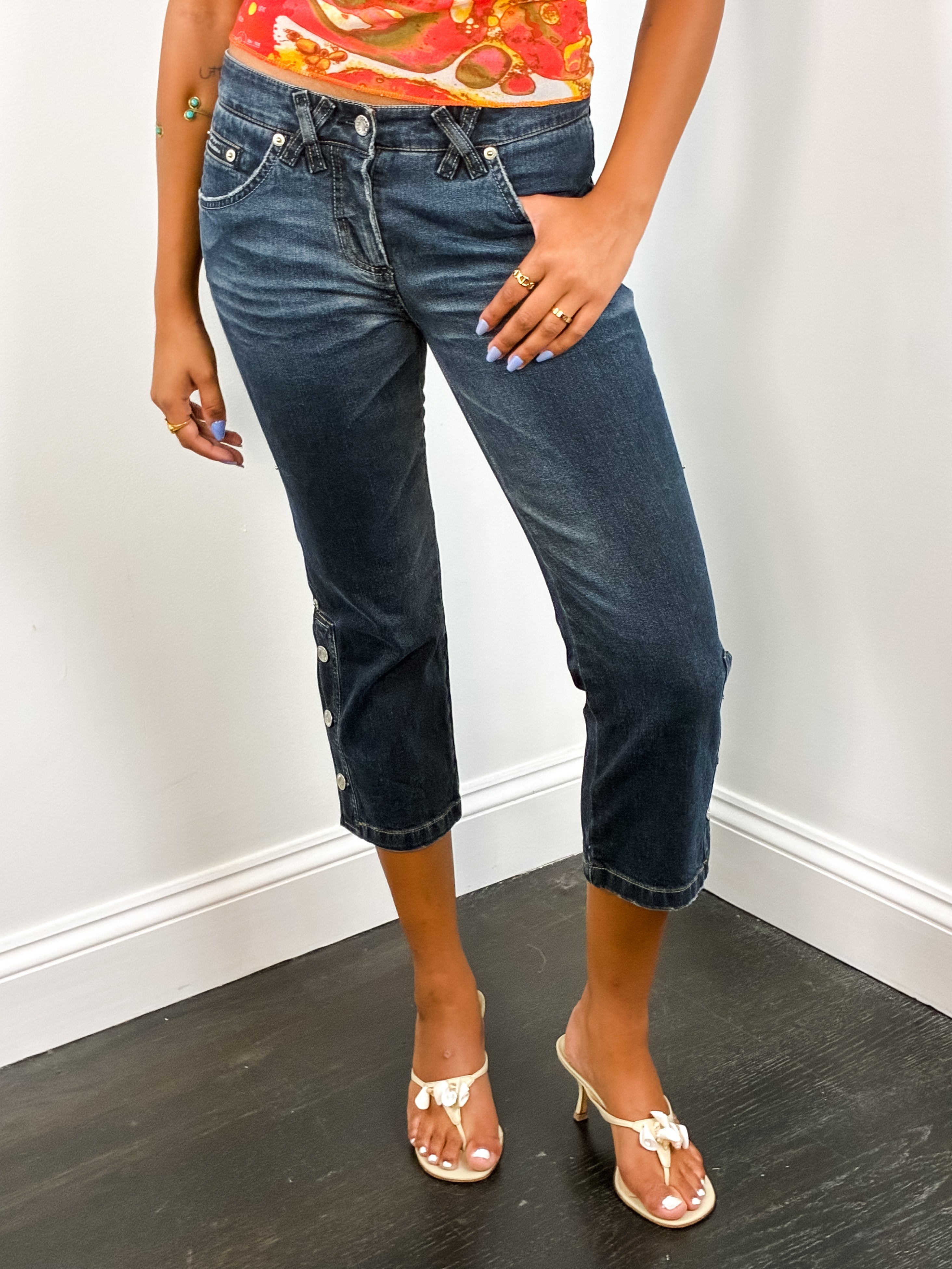 Dolce & Gabbana 2000s Dark Wash Capri Jeans - W26