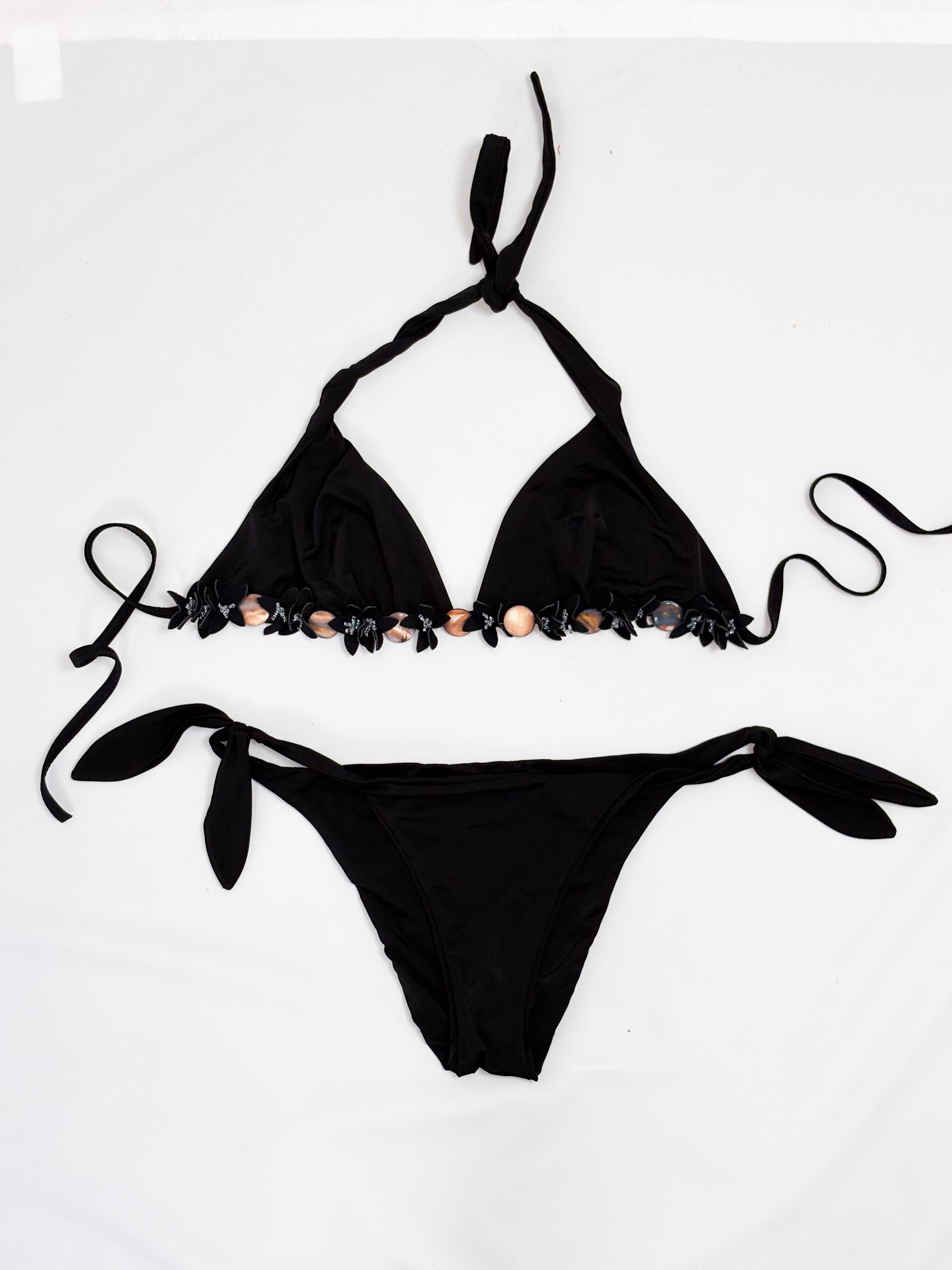 Pin-Up Stars 2000s Black Shell and Flower Trim Triangle Bikini Set - M/L