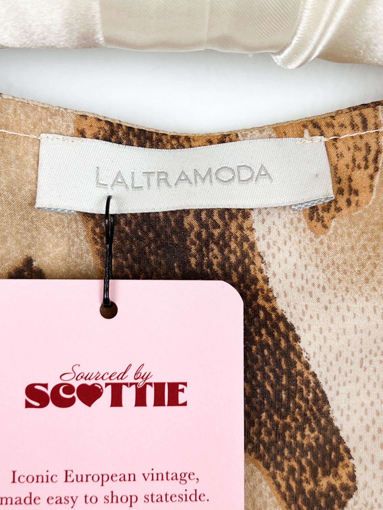 Laltramoda 2000s 100% Silk Leopard Print Sequin Top - L