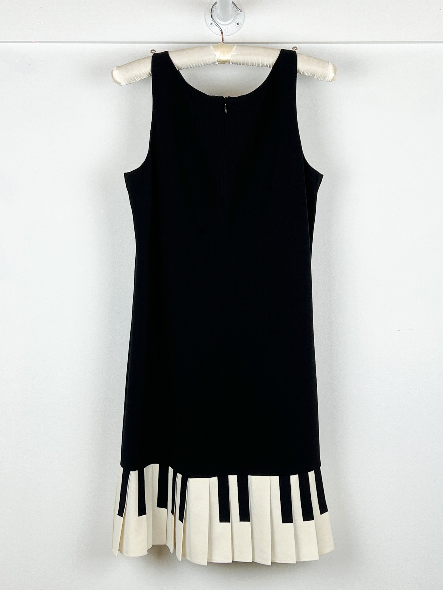 Moschino Cheap and Chic 2000s Black Piano Key Pleated Hem Shift Dress - IT 42