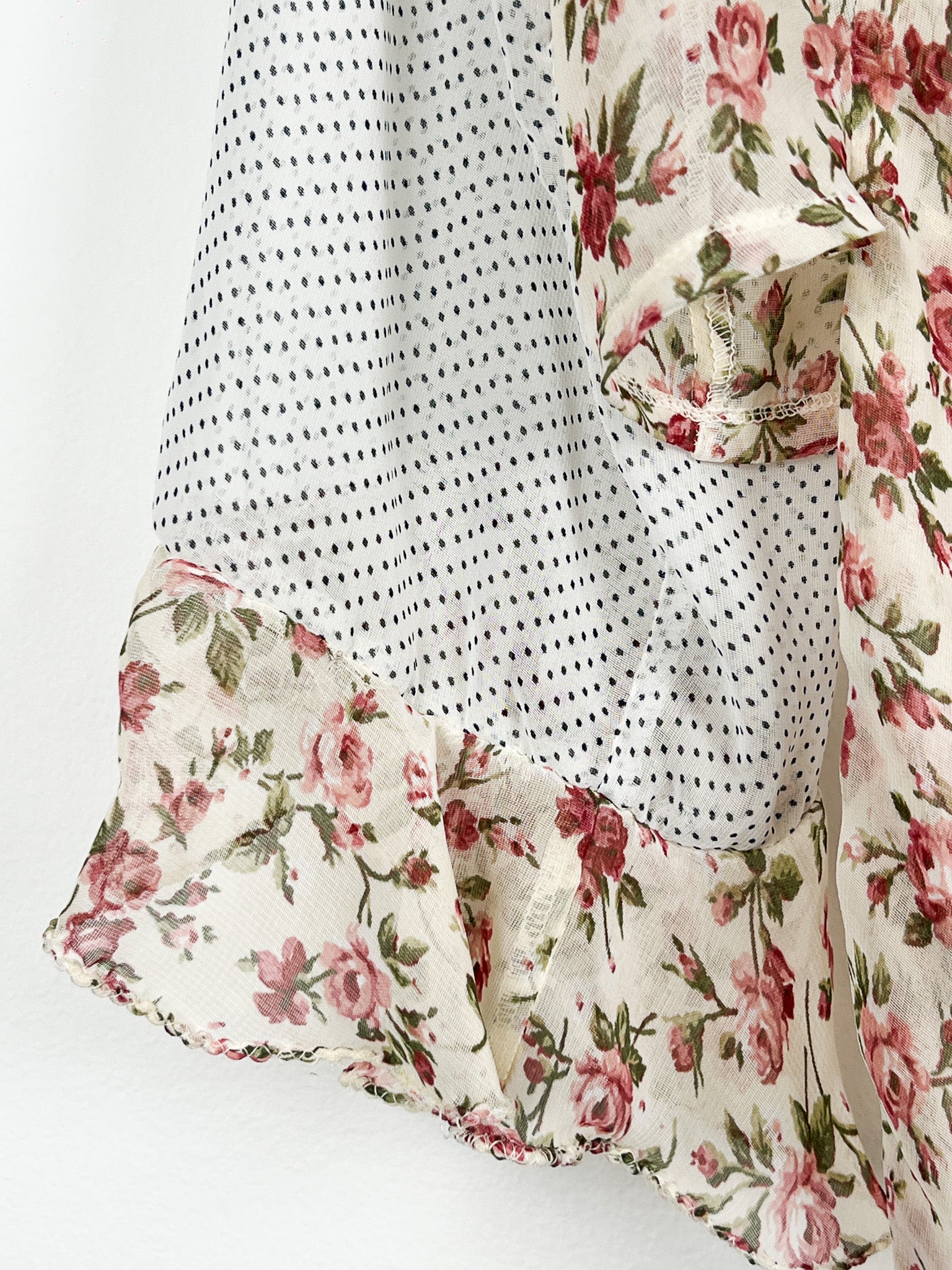 Pinko 2000s Cream Rose Floral Mixed Print Tie Front Ruffle Cuff Blouse - S
