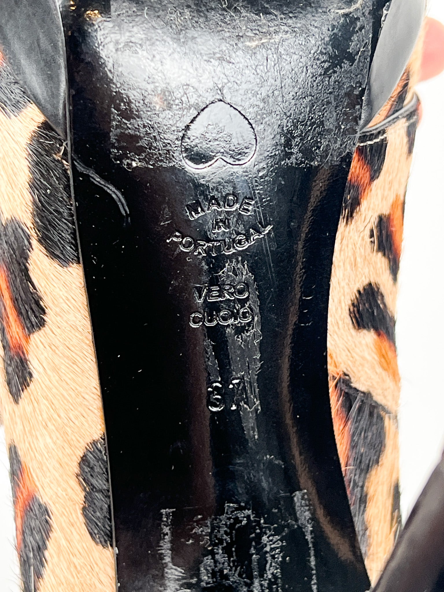 Moschino Cheap & Chic Leopard Print Pony Hair Heels – 37