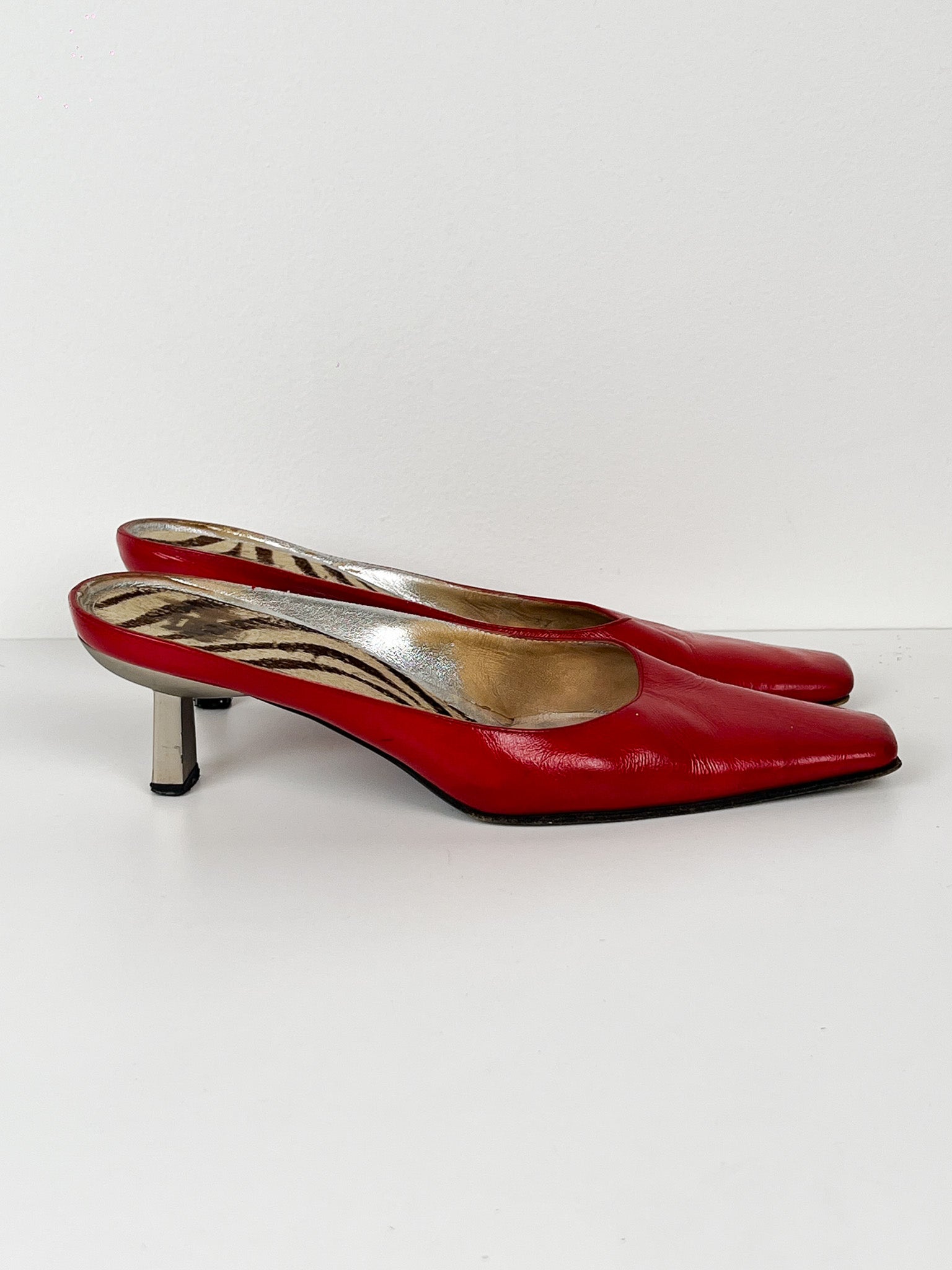 Vicini 2000s Red Leather Square Toe Kitten Heel Mules - EU 37